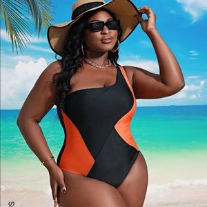 One shoulder swimsuit